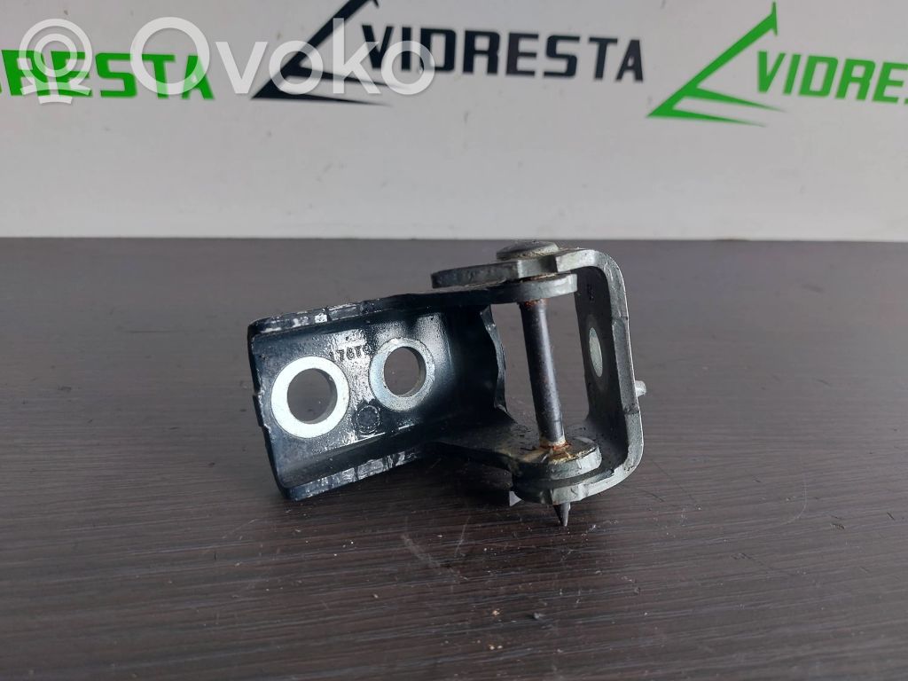 Zawias górny drzwi tylnych   8006A,8358