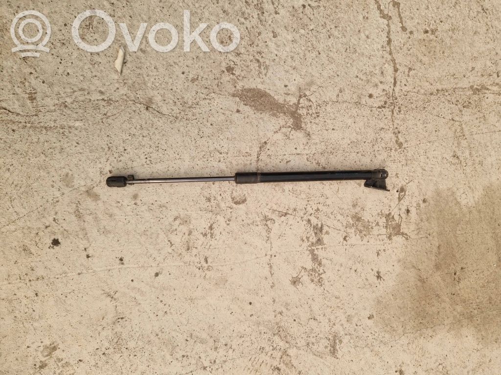 Volkswagen Scirocco Tailgate/trunk strut/damper 
