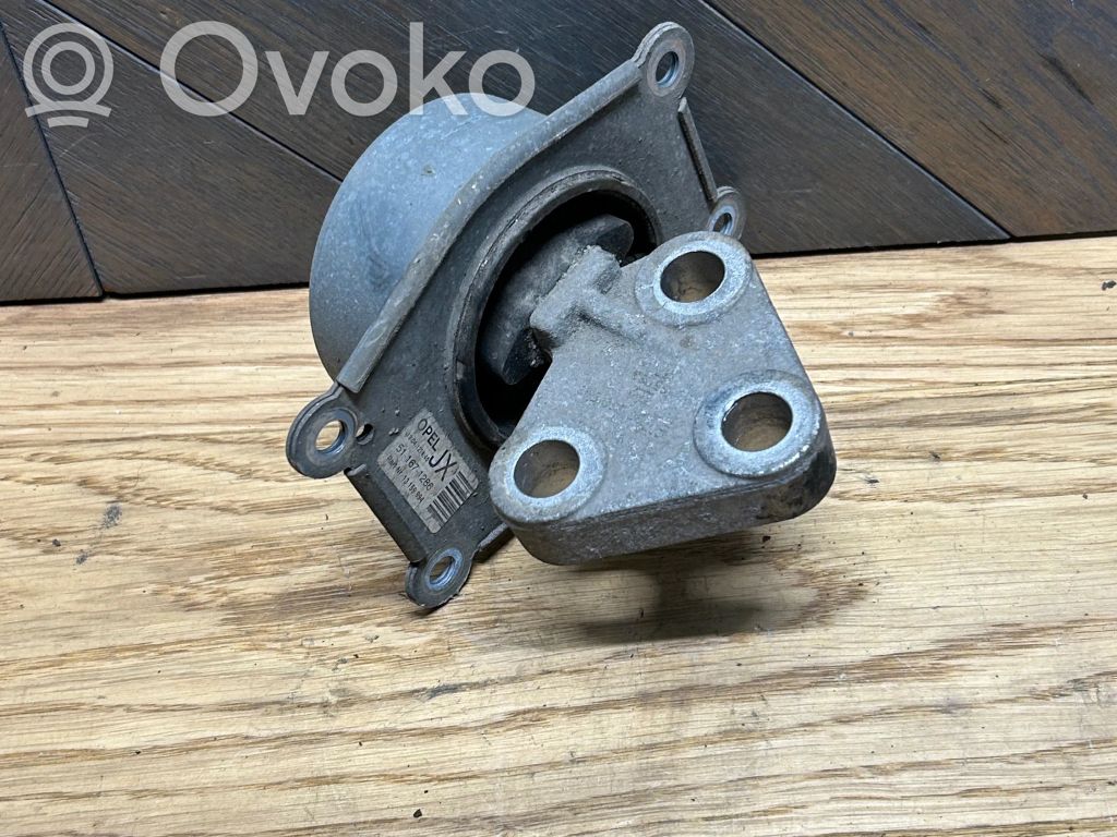 Opel Meriva B Engine mount bracket 