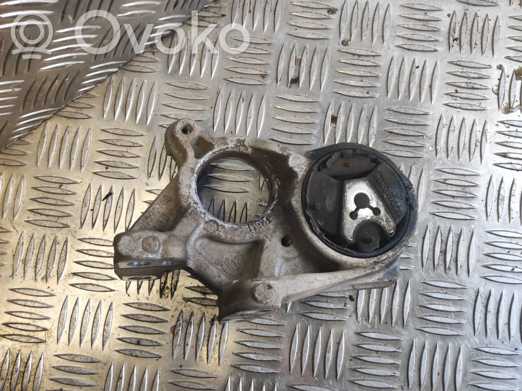 Peugeot Partner Engine mount bracket 