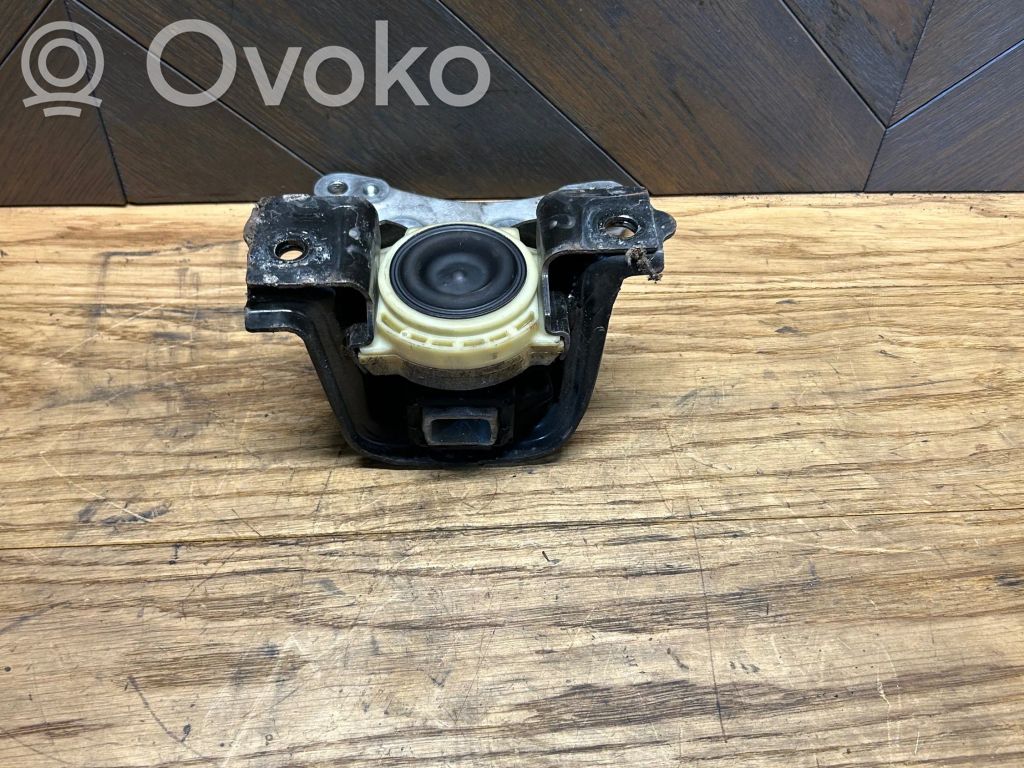 Peugeot 2008 I Engine mount bracket 