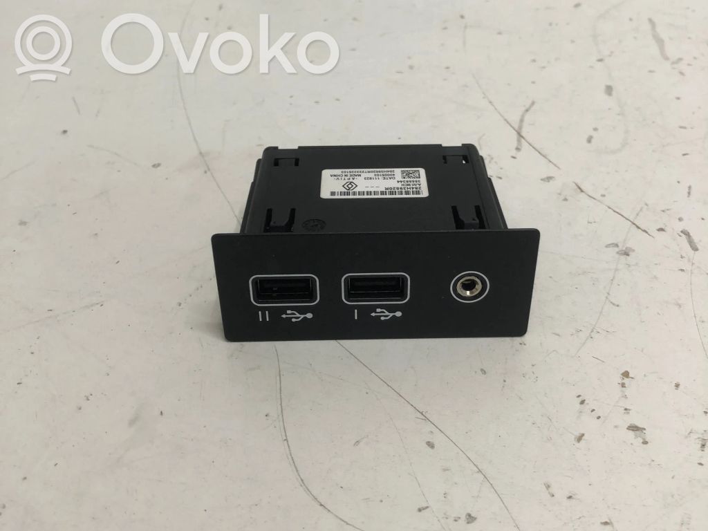 Renault Clio V USB socket connector 