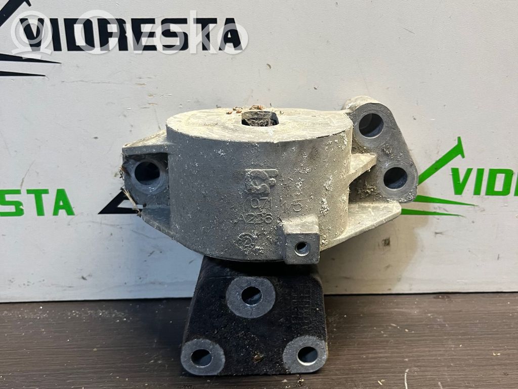 Peugeot Bipper Engine mount bracket 