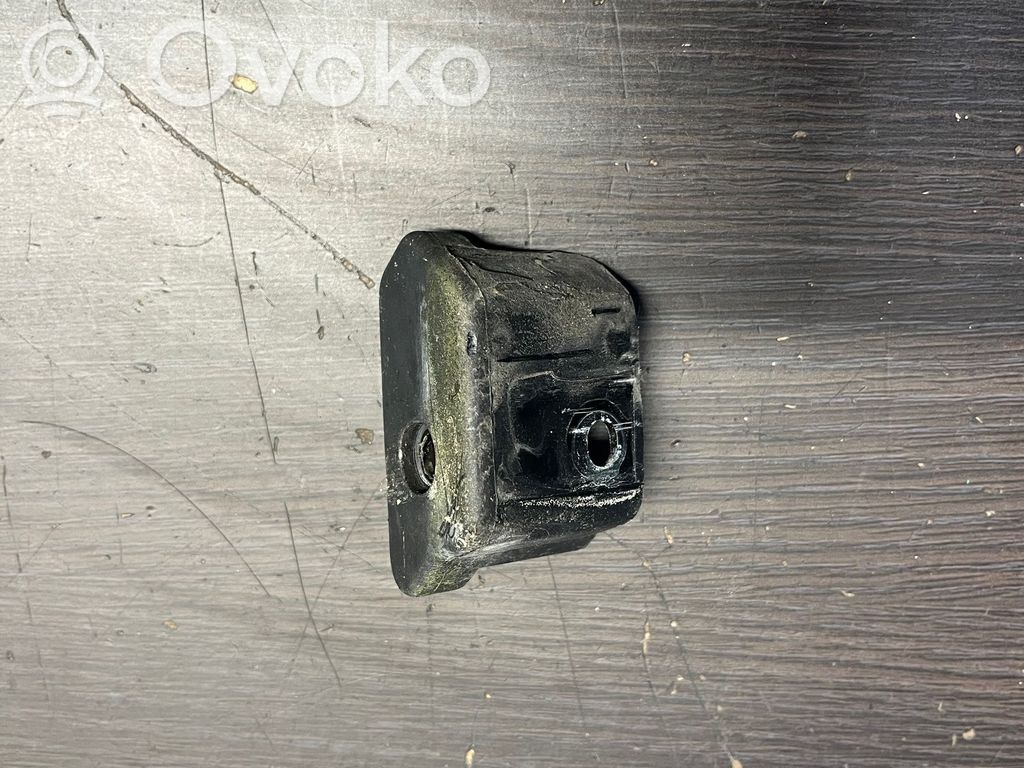Peugeot Bipper Radiator mount bracket 