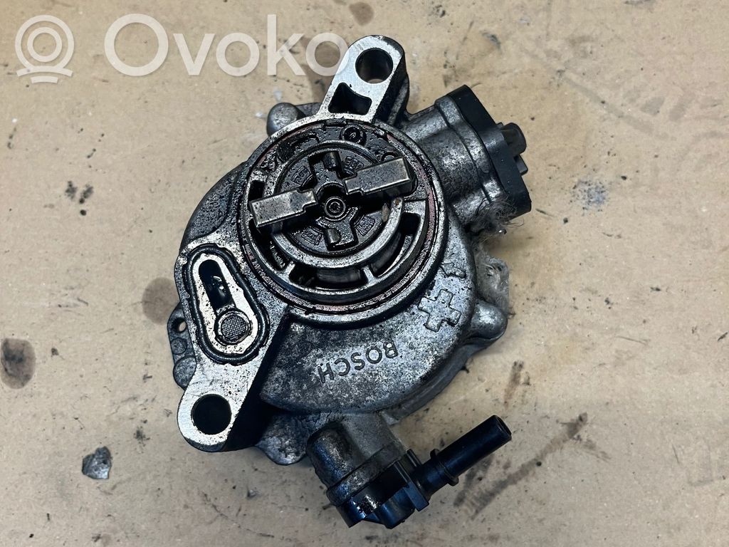 Peugeot 308 Vacuum pump 