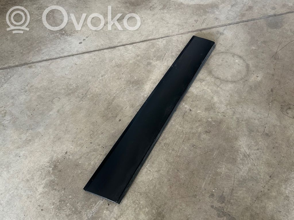 Opel Vivaro Listón embellecedor de la puerta corredera (moldura) 