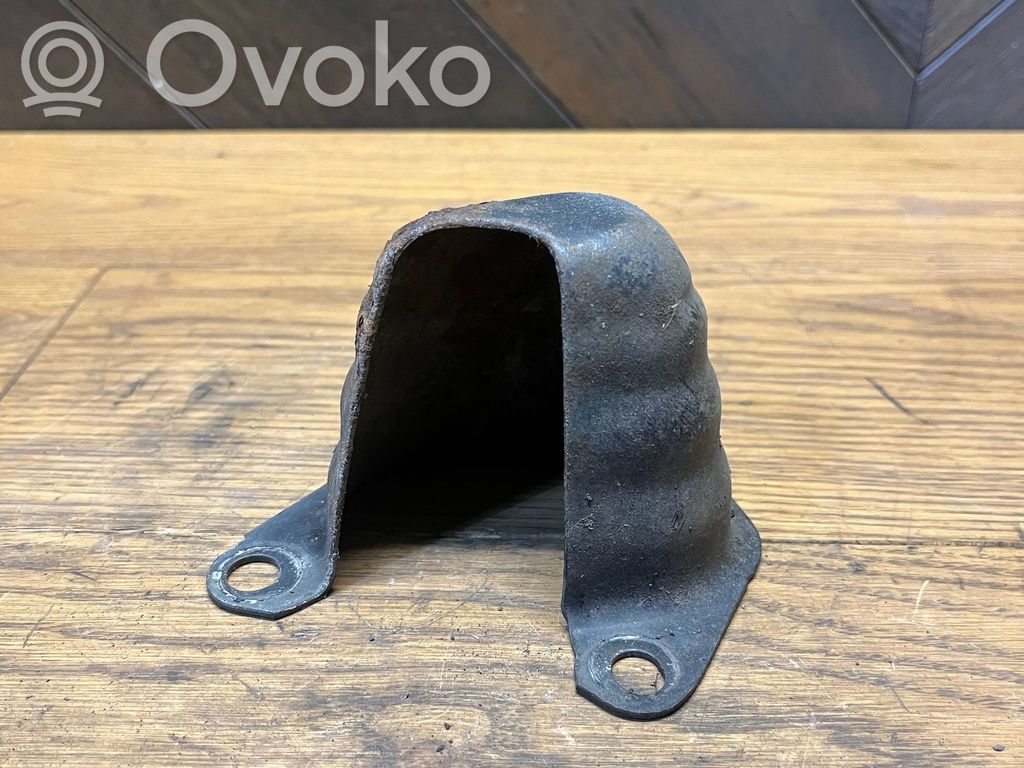 Nissan Qashqai Galinis laikiklis bamperio 