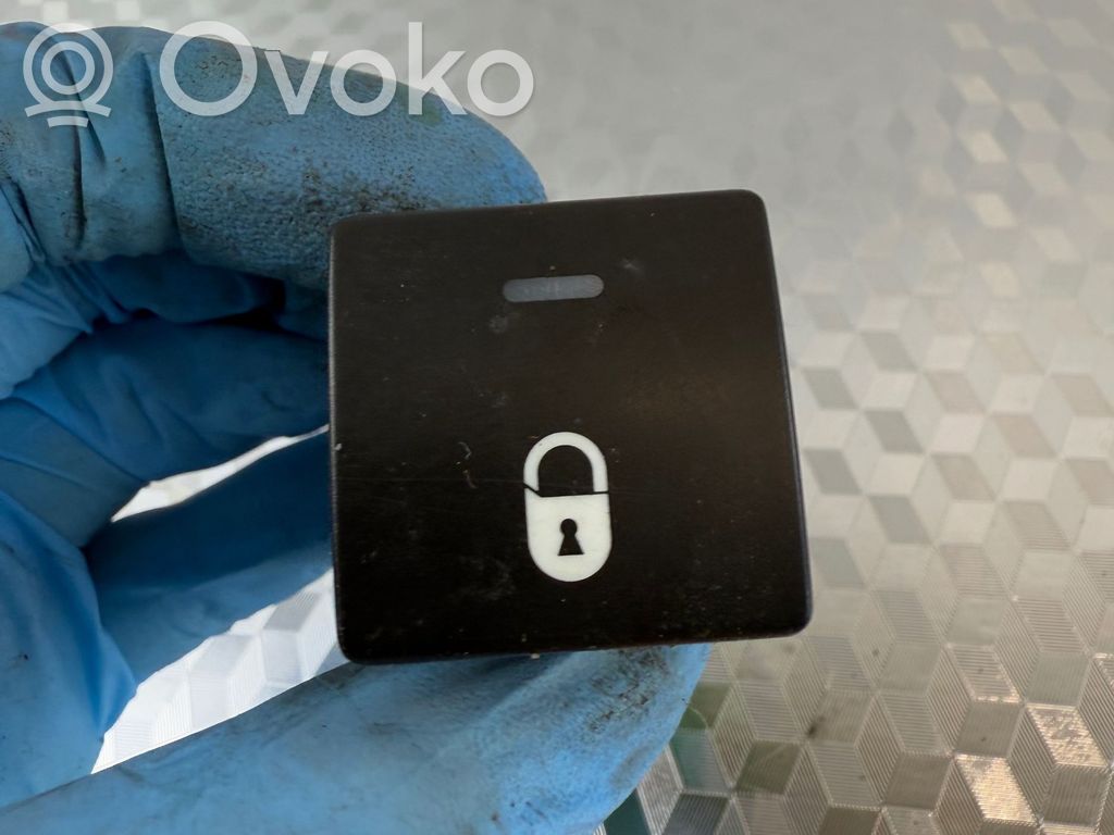 Citroen Berlingo Central locking switch button 