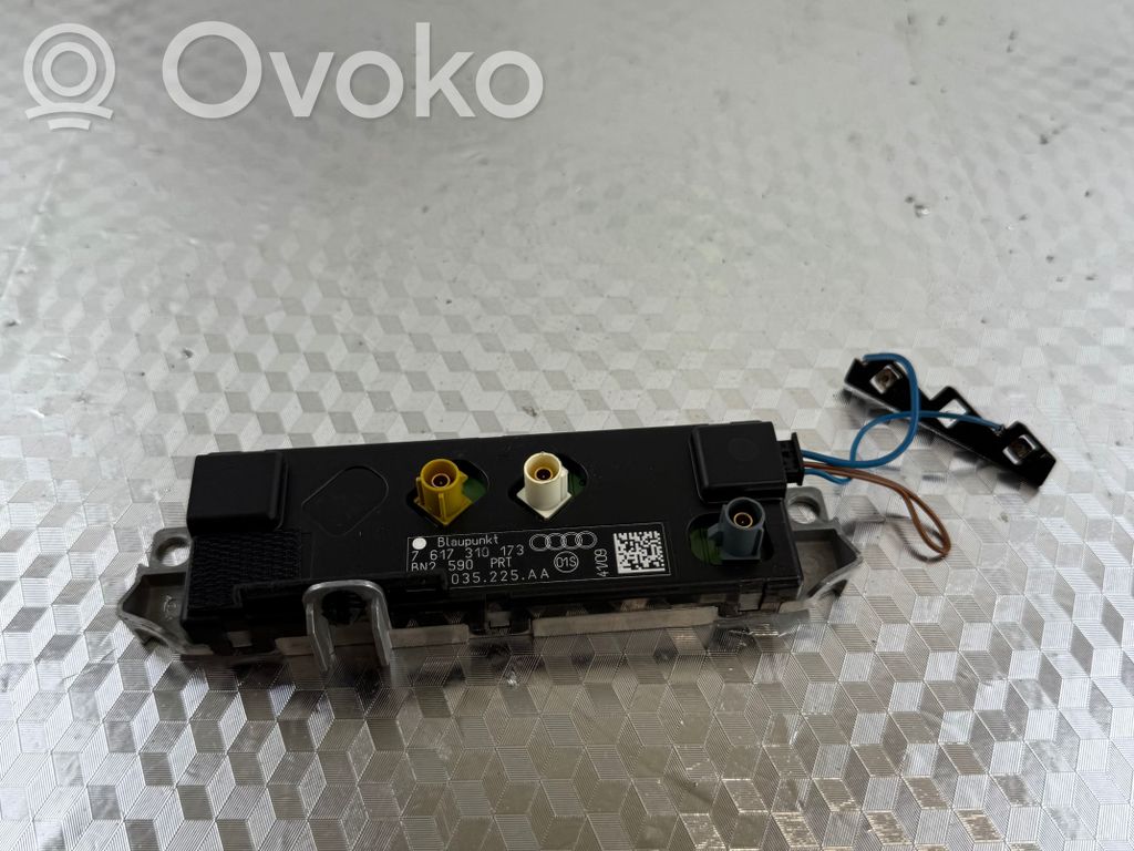 Audi A4 S4 B8 8K Antenos stiprintuvas 
