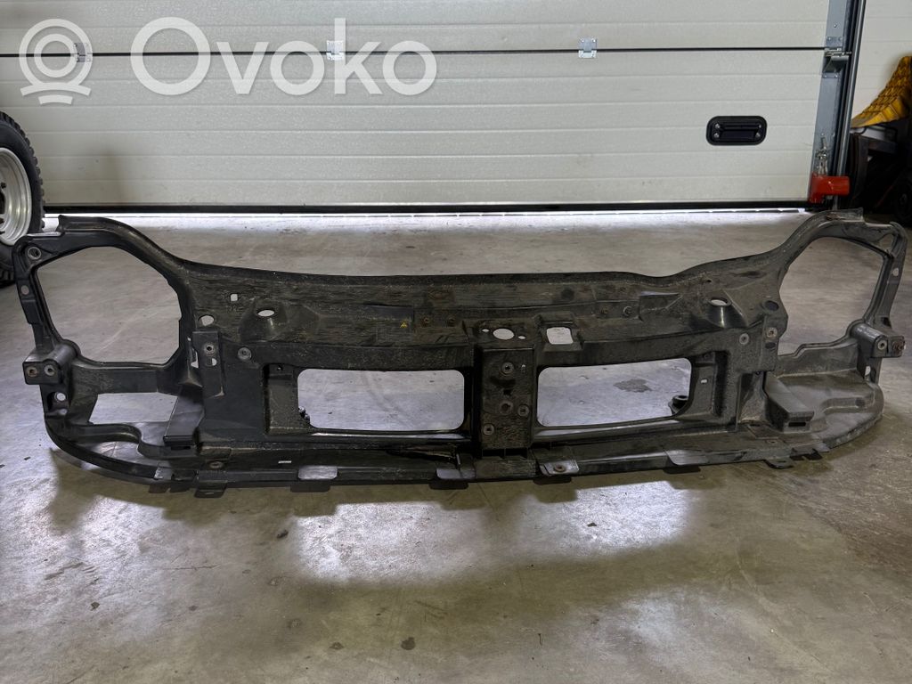 Opel Vivaro Panel mocowania chłodnicy / góra 