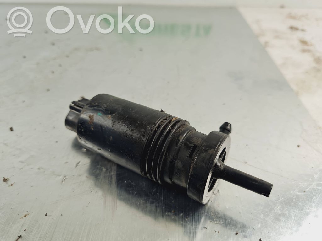 Mercedes-Benz Vito Viano W447 Windscreen/windshield washer pump 