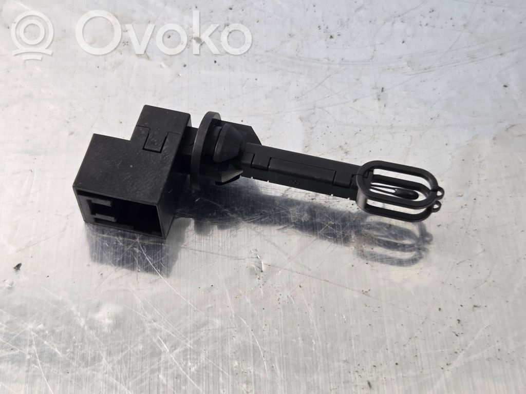 Interior temperature sensor   A64000300