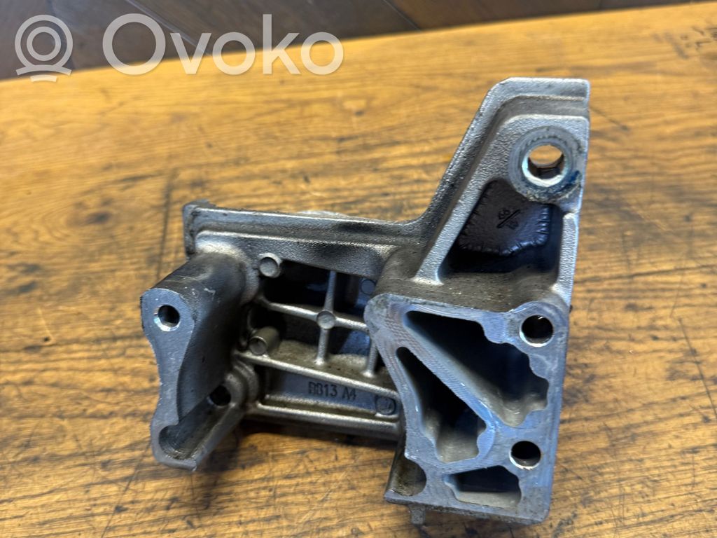 Jeep Compass Engine mounting bracket 