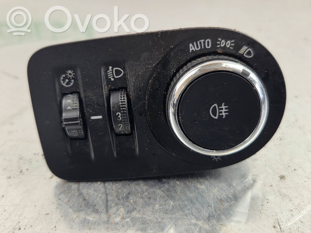 Opel Combo E Lichtschalter 