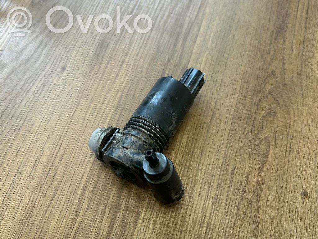 Volvo XC60 Windscreen/windshield washer pump 