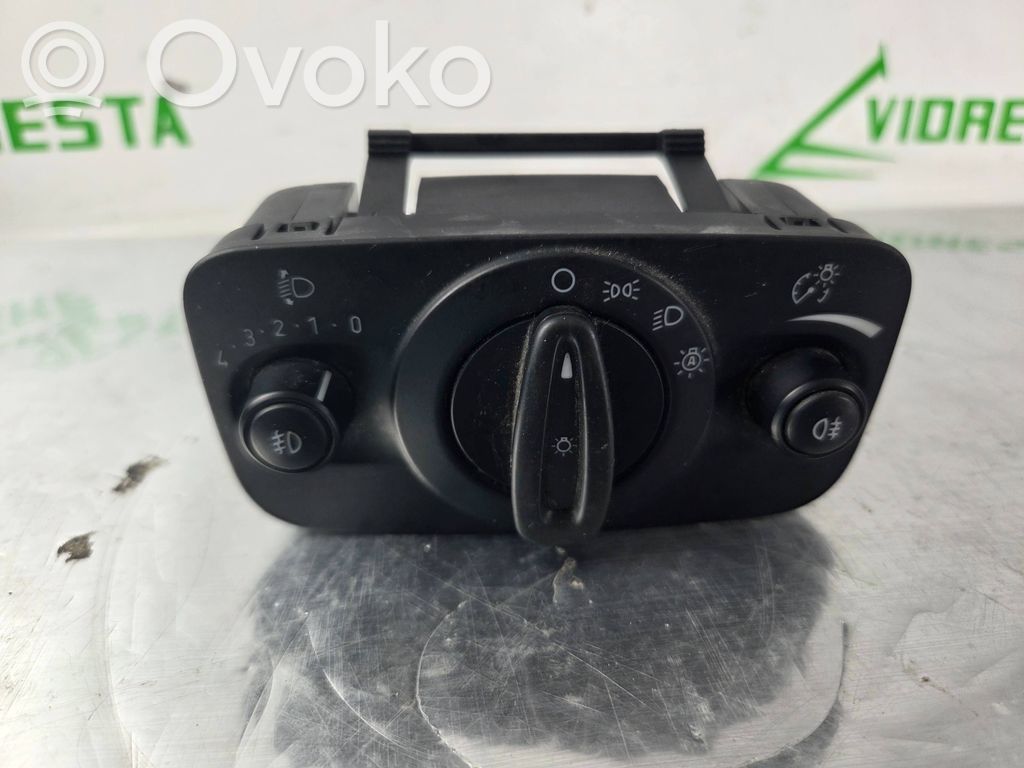 Ford Grand C-MAX Light switch 