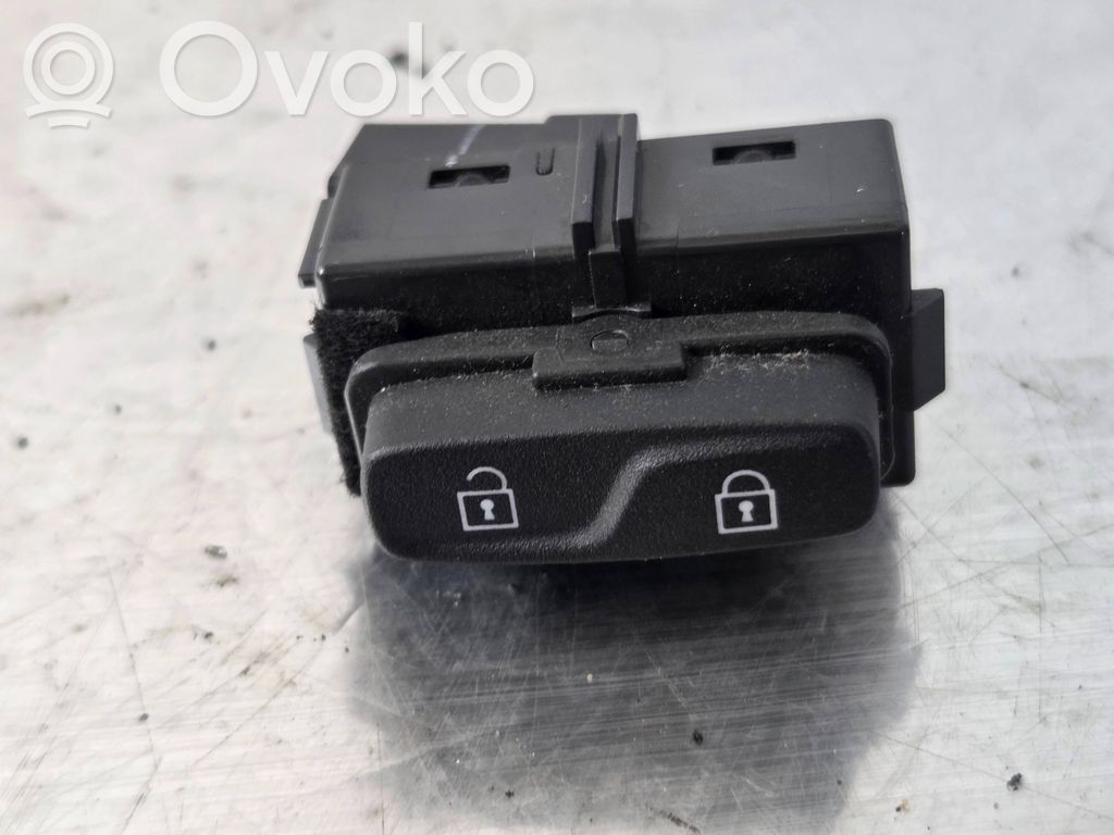 Volvo XC60 Central locking switch button 