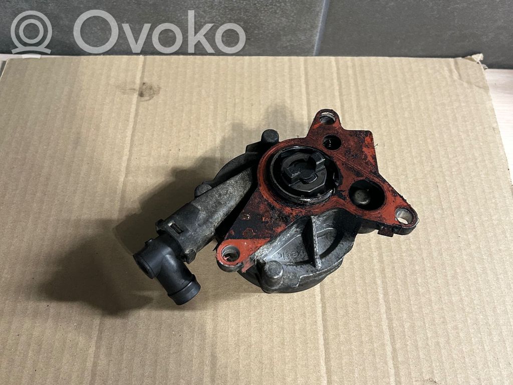 Opel Vivaro Vacuum pump 