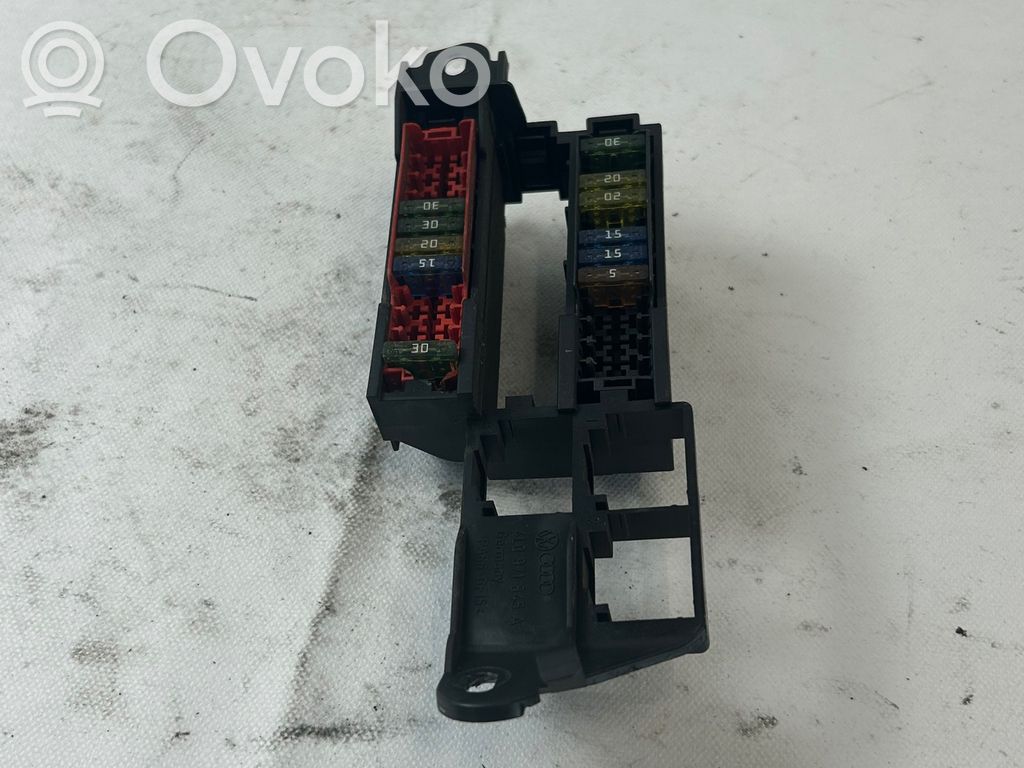 Audi Q7 4L Módulo de fusible 