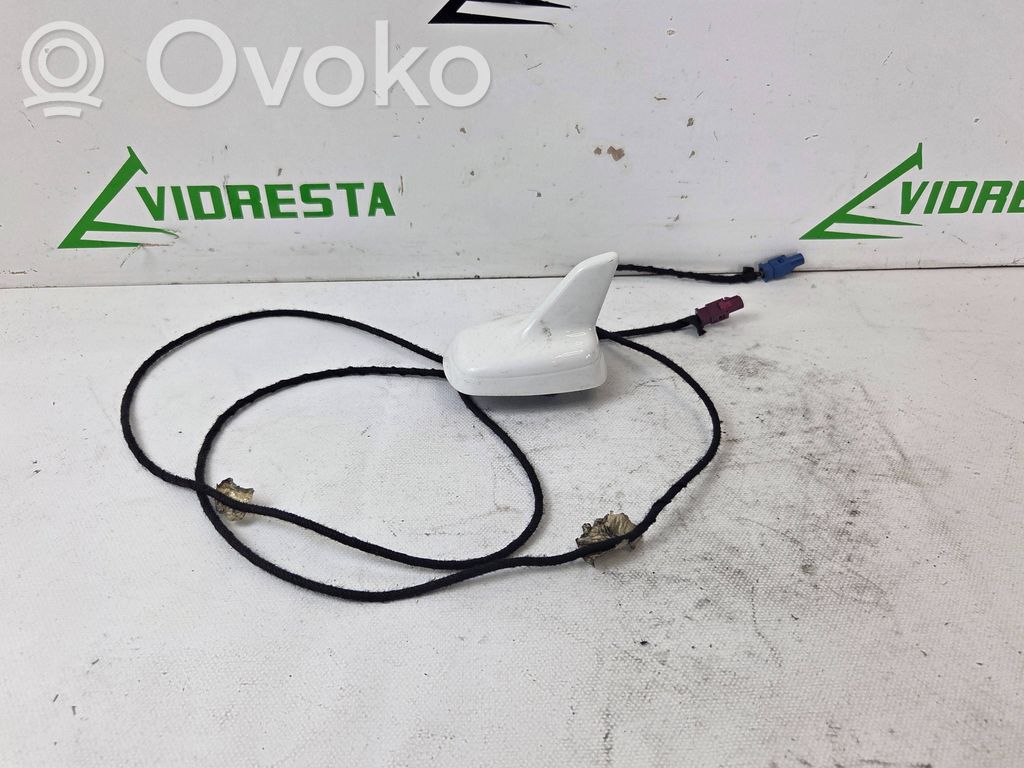 Audi Q7 4L GPS-pystyantenni 