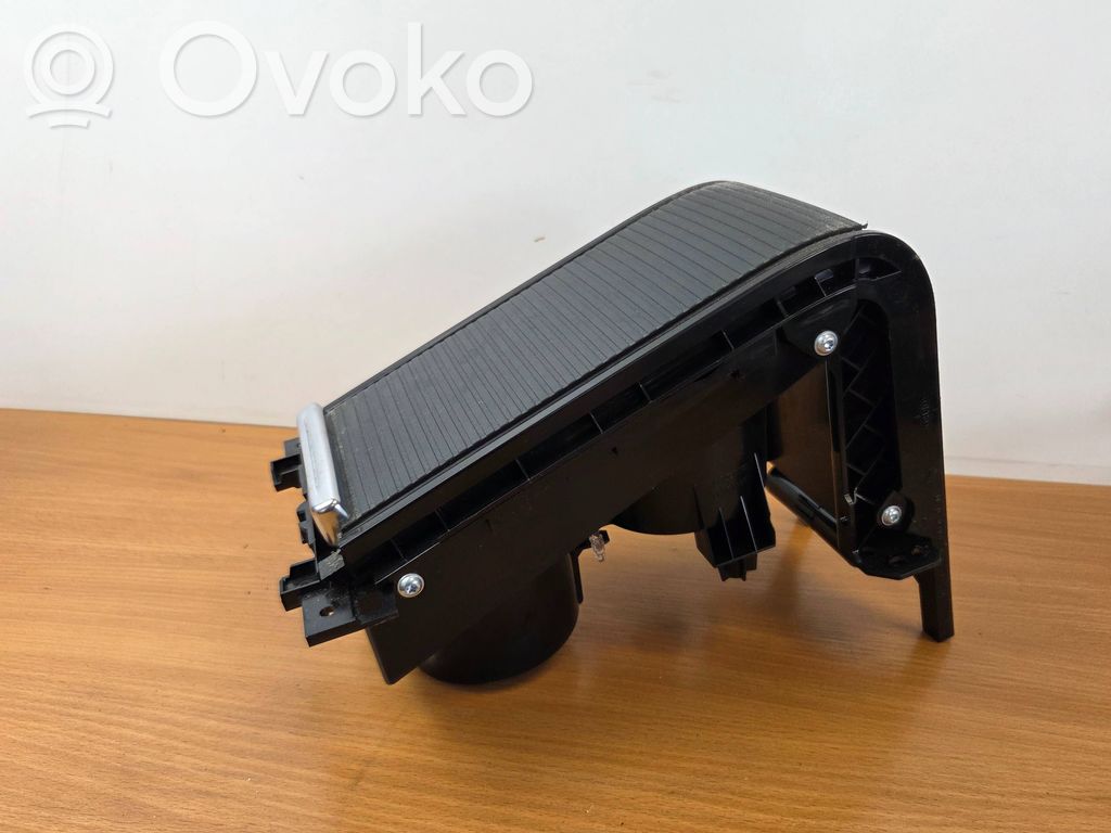 Volvo XC60 Mukiteline edessä 