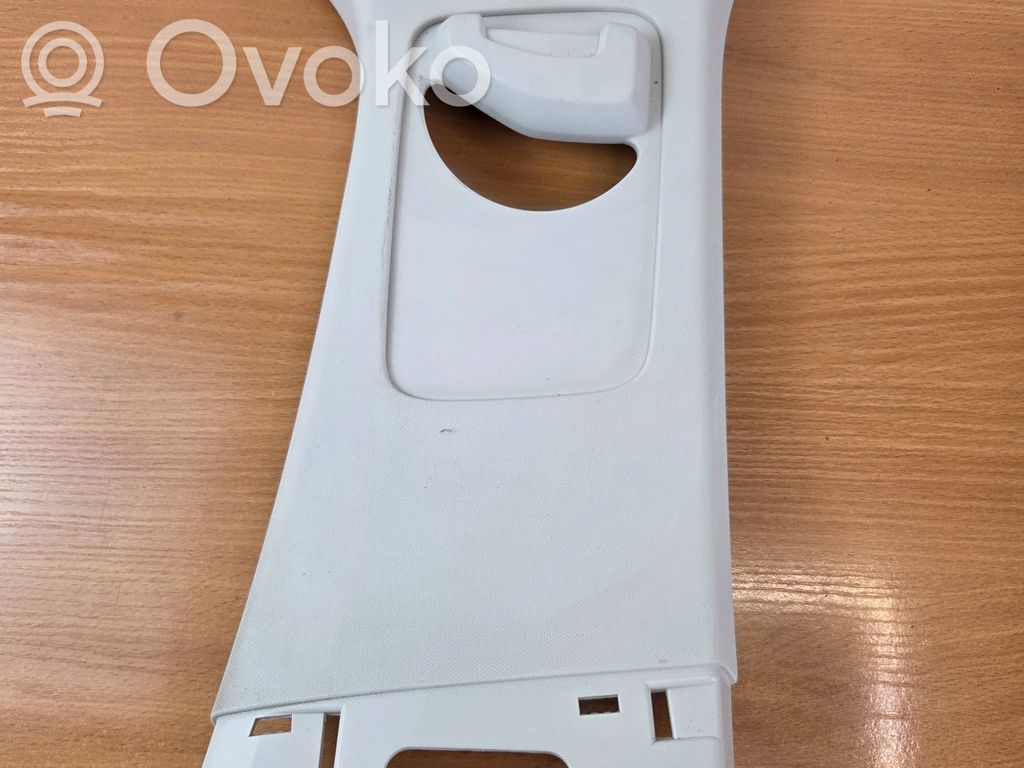 Ford Focus Pilar (B) (superior) 