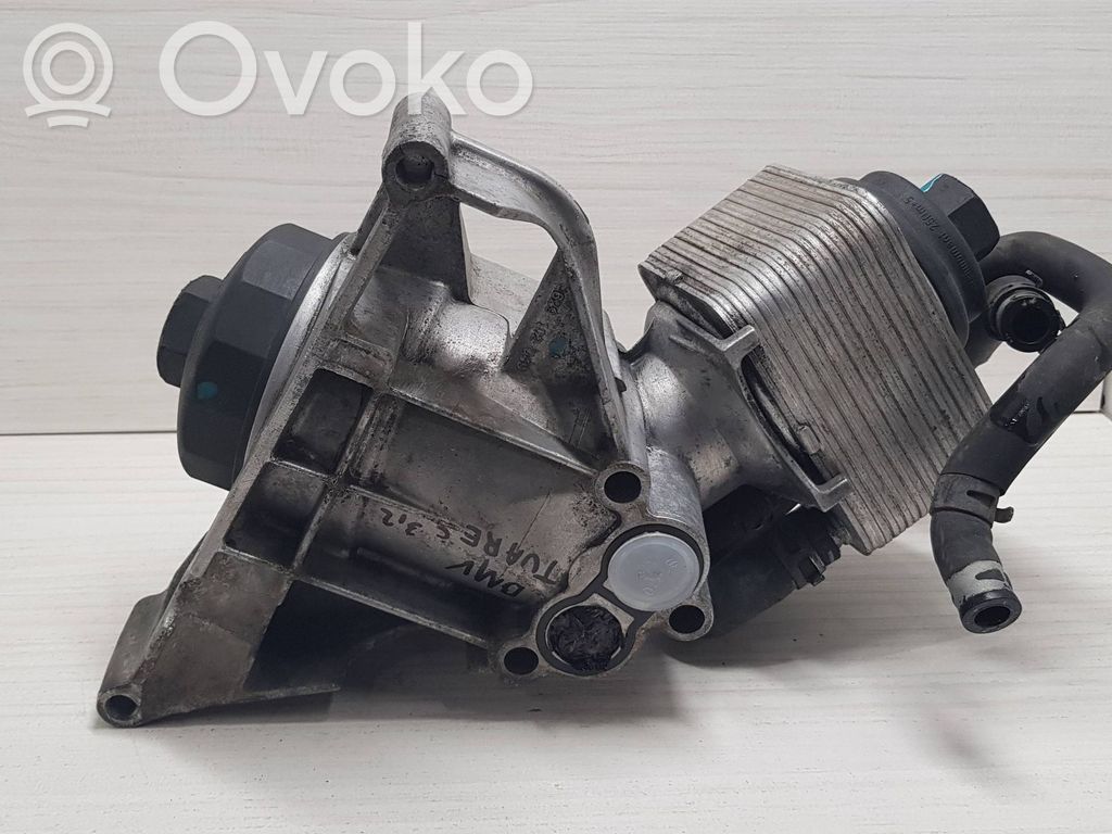 Volkswagen Touareg I Oil filter mounting bracket 