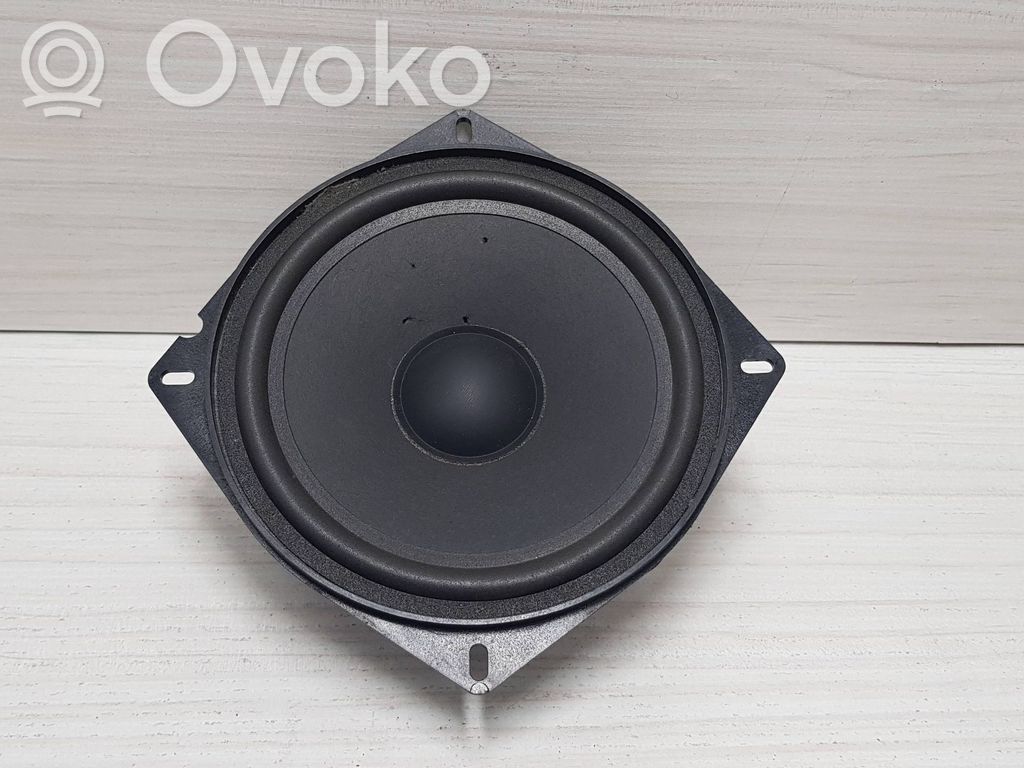 Audi A4 S4 B6 8E 8H Subwoofer-bassokaiutin 