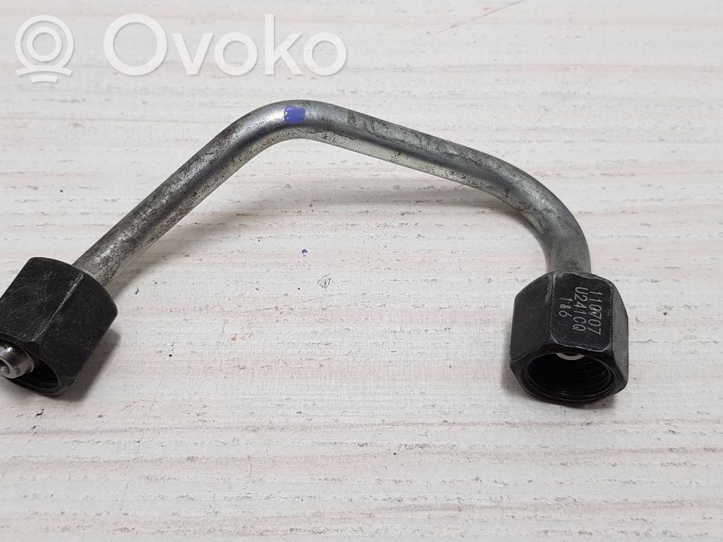 Porsche Cayenne (92A) Fuel line pipe 