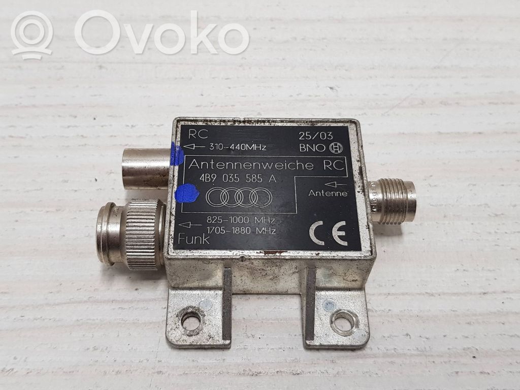 Audi A6 S6 C5 4B Antenos stiprintuvas 