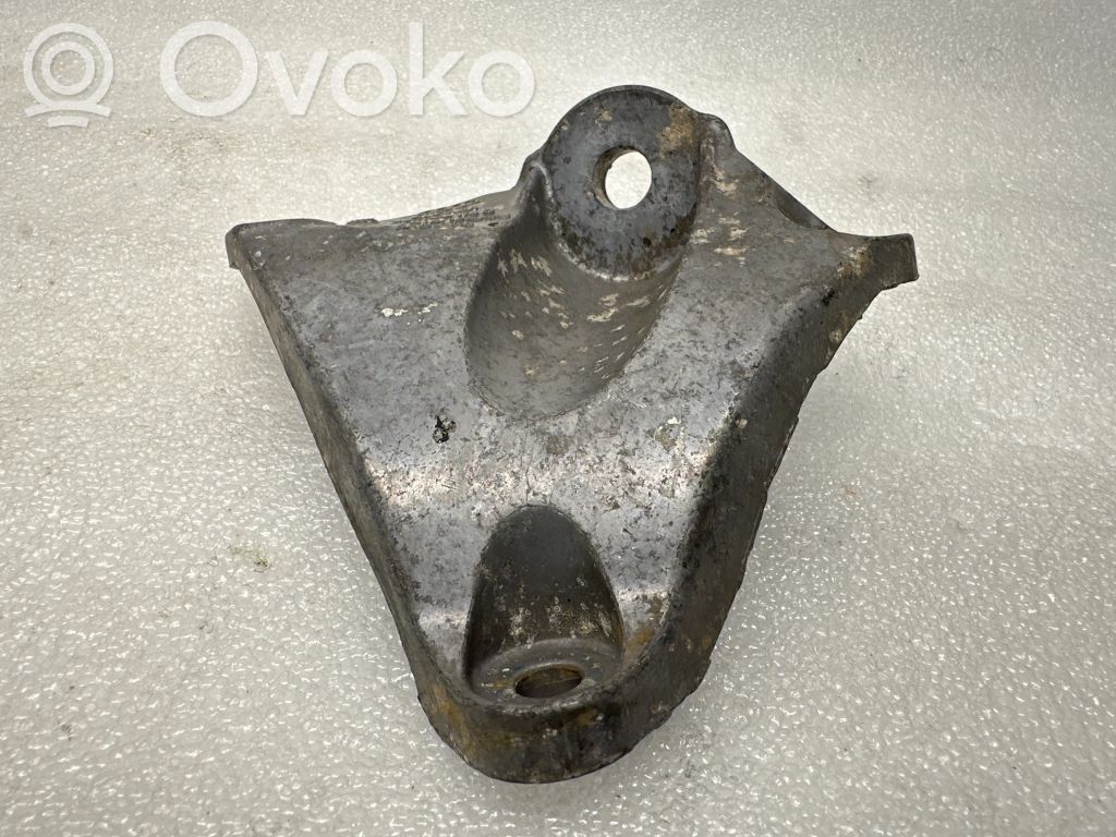 Audi A8 S8 D3 4E Gearbox mounting bracket 