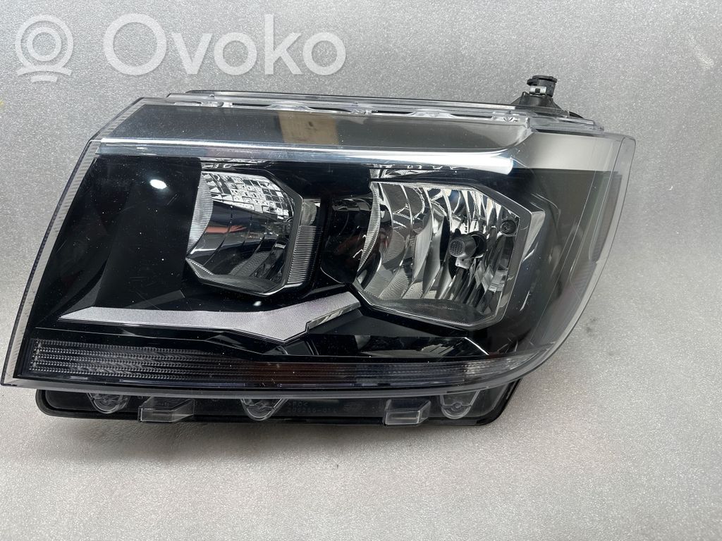 Volkswagen Crafter Lampa przednia 