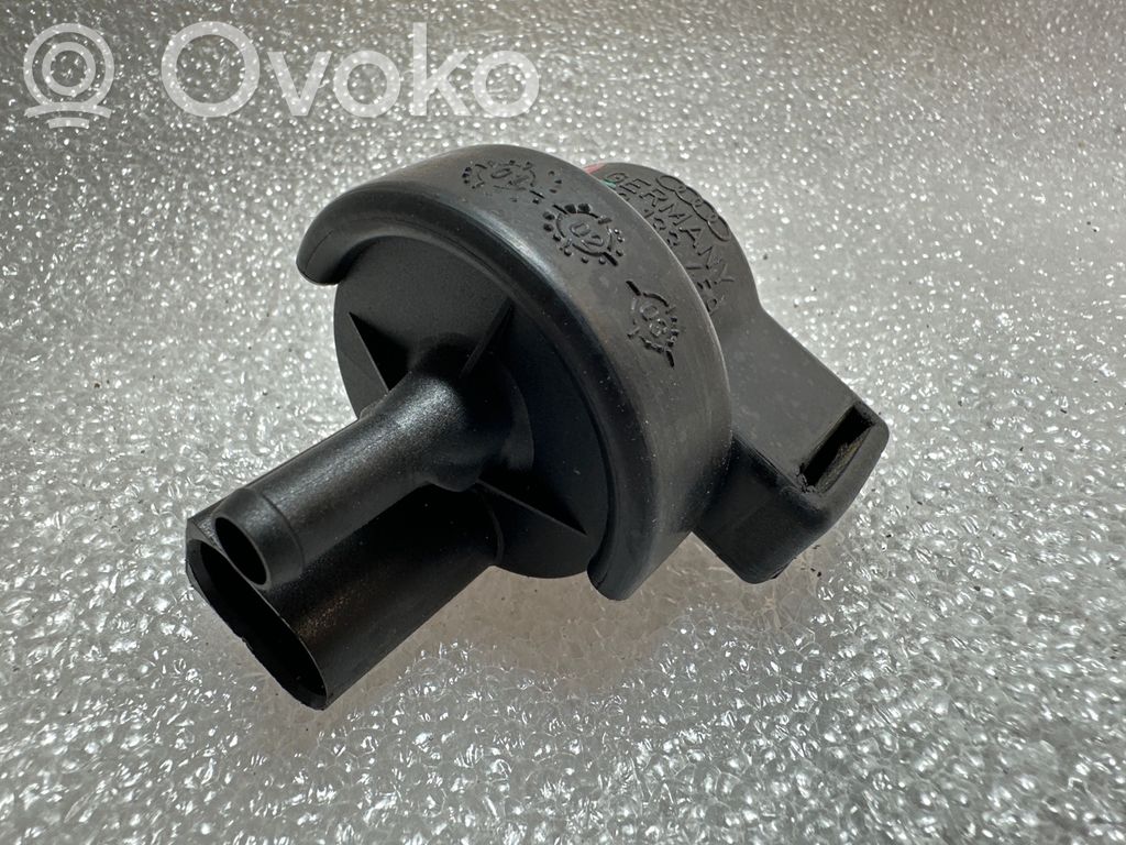 Audi A4 S4 B6 8E 8H Unterdruckventil 