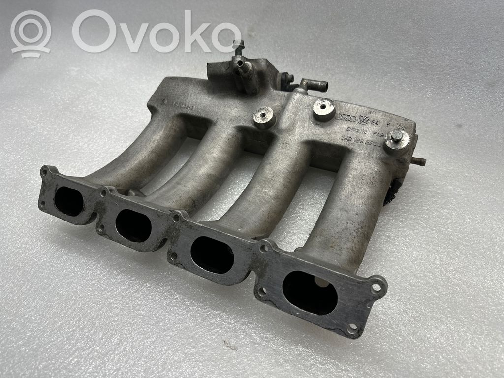 Audi A4 S4 B5 8D Kolektor ssący 
