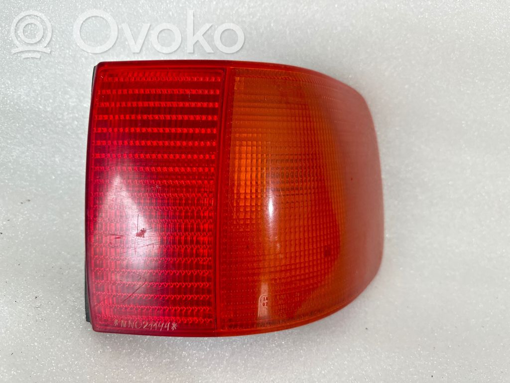 Audi A6 S6 C4 4A Galinis žibintas kėbule 