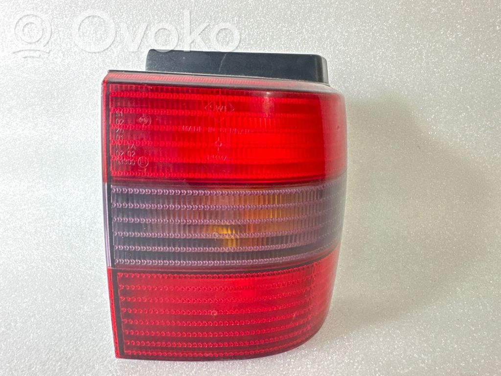 Volkswagen PASSAT B4 Lampă spate în caroserie 