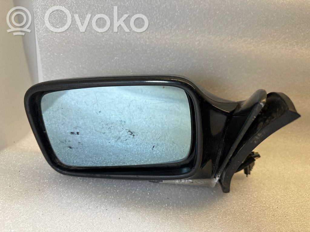 BMW 3 E30 Front door electric wing mirror 