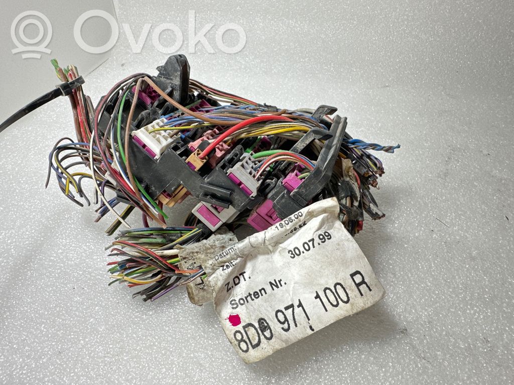 Audi A4 S4 B5 8D Sulakemoduuli 