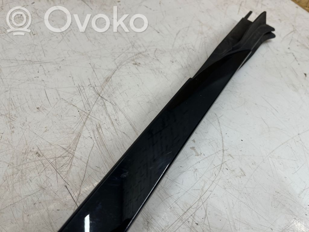 BMW X5 G05 Windshield trim 