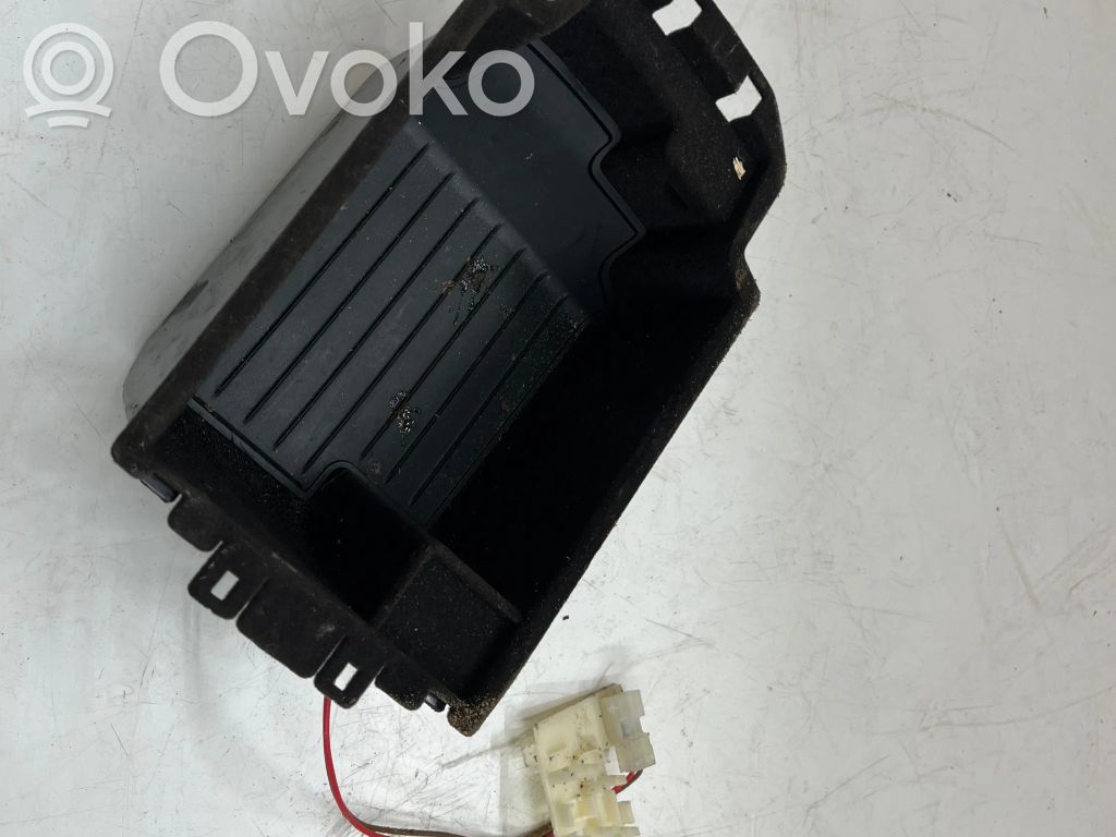 BMW M5 F90 Glove box central console 