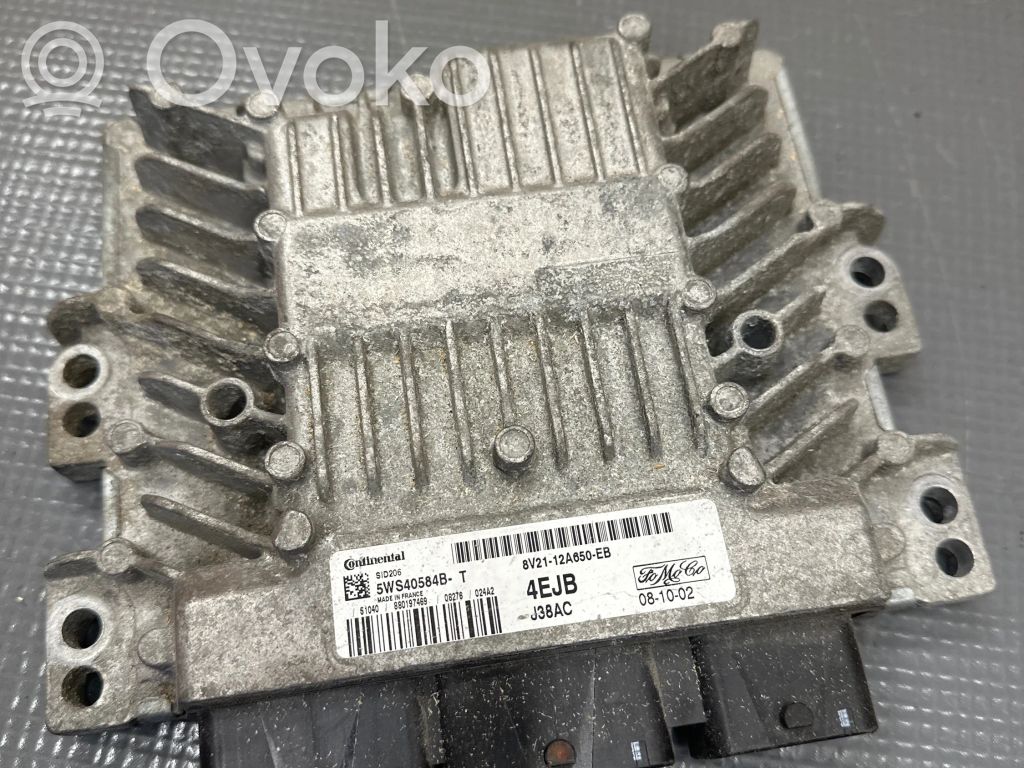 Engine control unit/module   8V2112A650EB,5WS40584BT