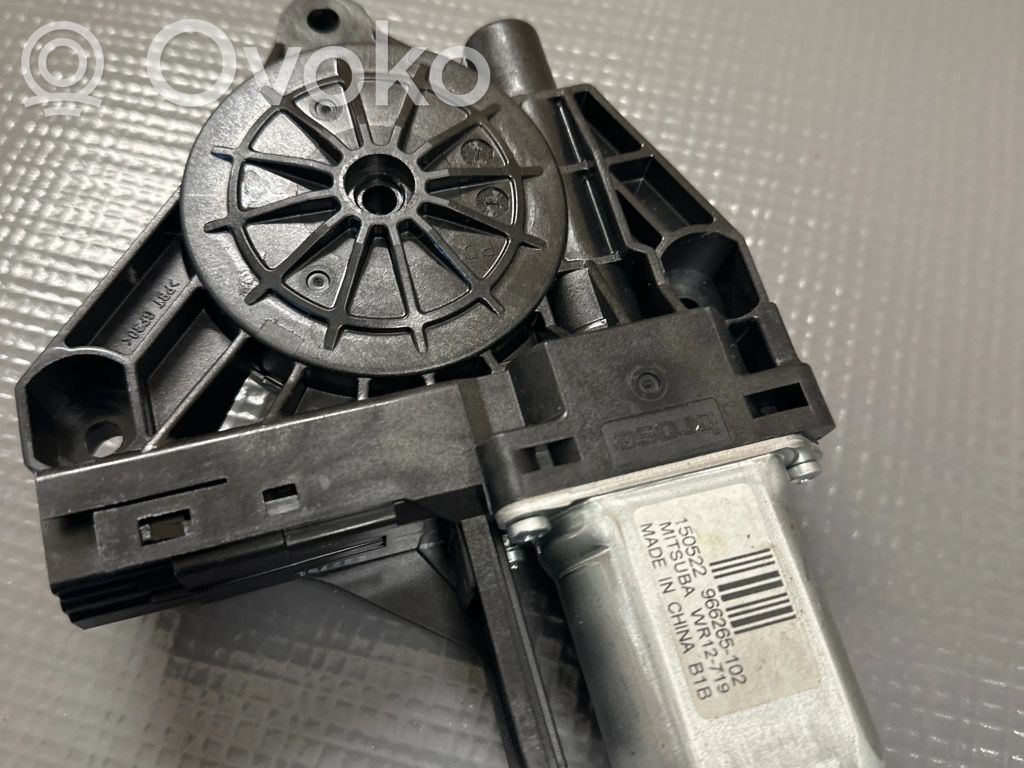 Volvo XC60 Rear door window regulator motor 