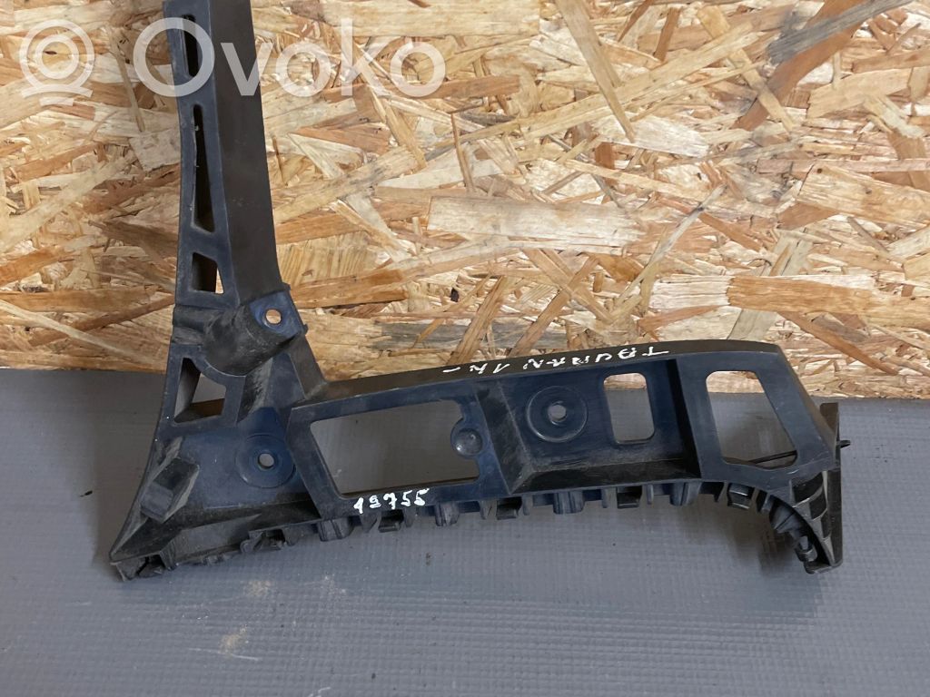 Volkswagen Touran II Uchwyt / Mocowanie zderzaka tylnego 
