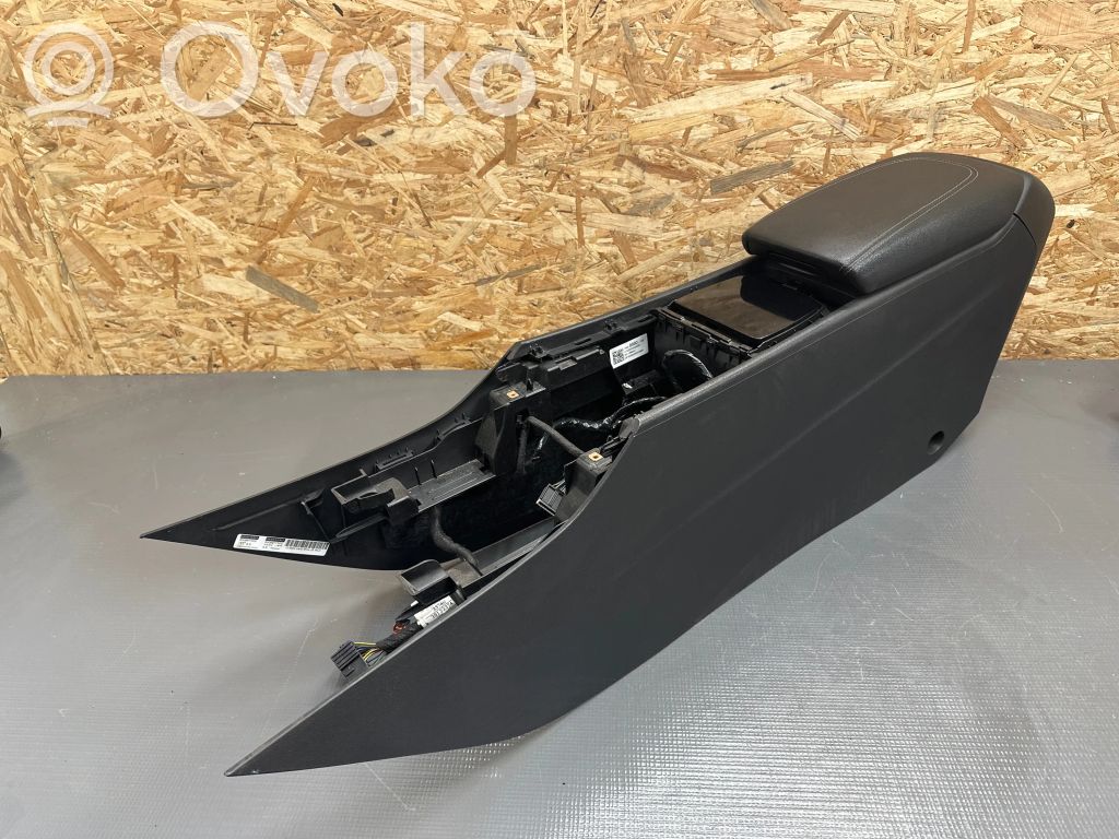 Opel Insignia B Podłokietnik tunelu środkowego 