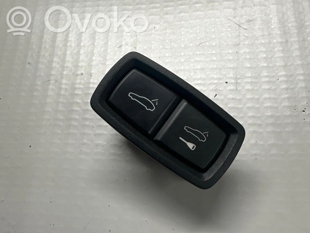 Porsche Panamera (971) Tailgate/boot open switch button 