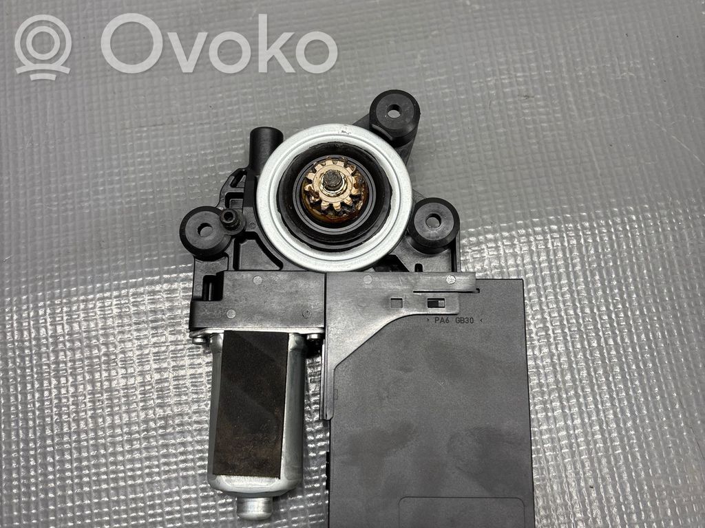 Volvo C30 Silnik regulatora szyby drzwi przednich 
