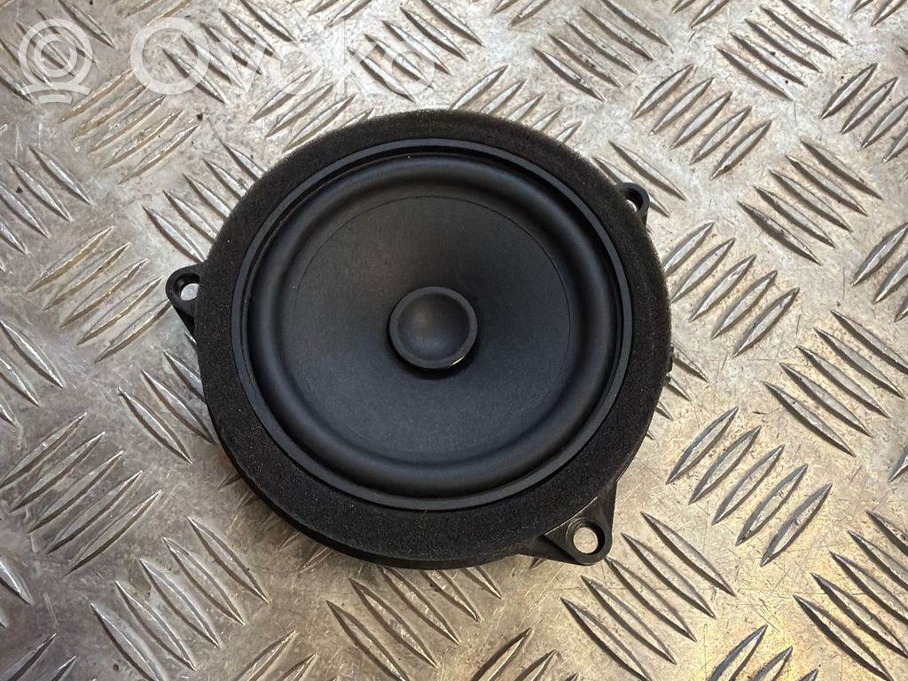 BMW i4 Altavoz de la puerta delantera 