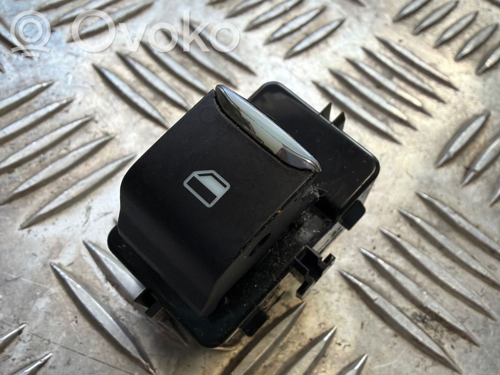 Electric window control switch   14529,B5T14529AAW