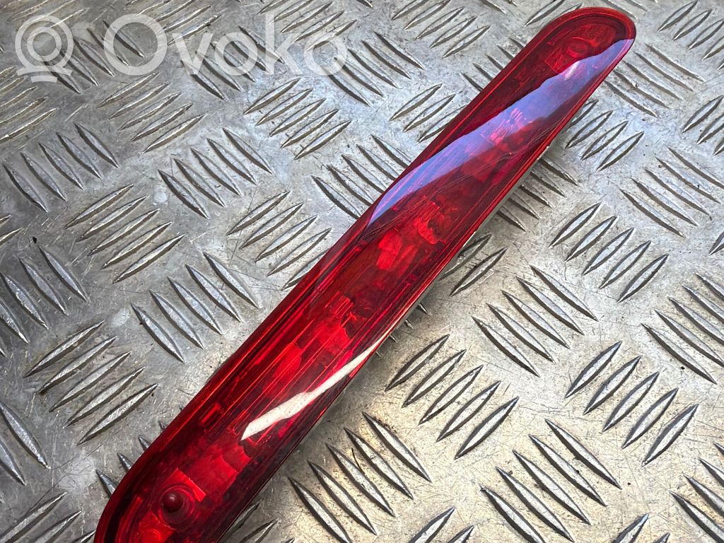 Toyota Proace Third/center stoplight 