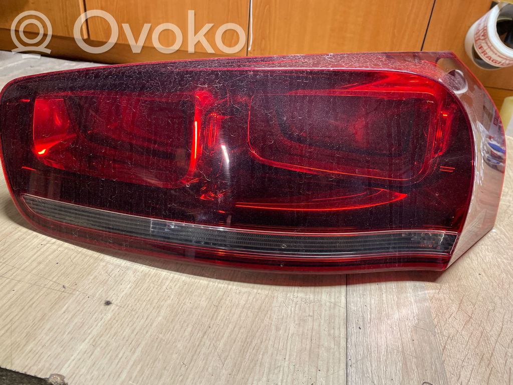 Citroen C4 II Picasso Takaluukun takavalot 